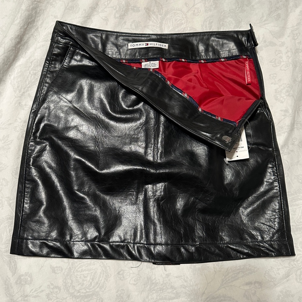 Y2K Tommy Hilfiger - Leather mini skirt